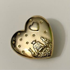 Vtg 2002 Shrek Fiona Donkey Heart Shaped Gold Tone Pin Dreamworks Variety Club